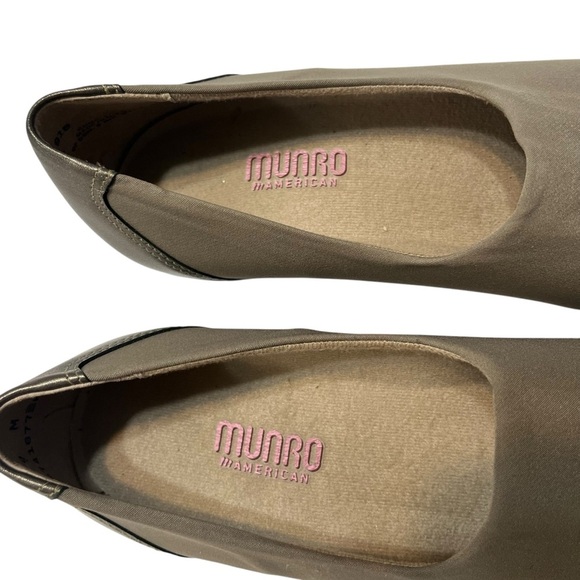 Munro American Women’s Travelor Slip-On Flats. Size: 9M. Loafers. Color:Tan/Gray - Picture 9 of 14